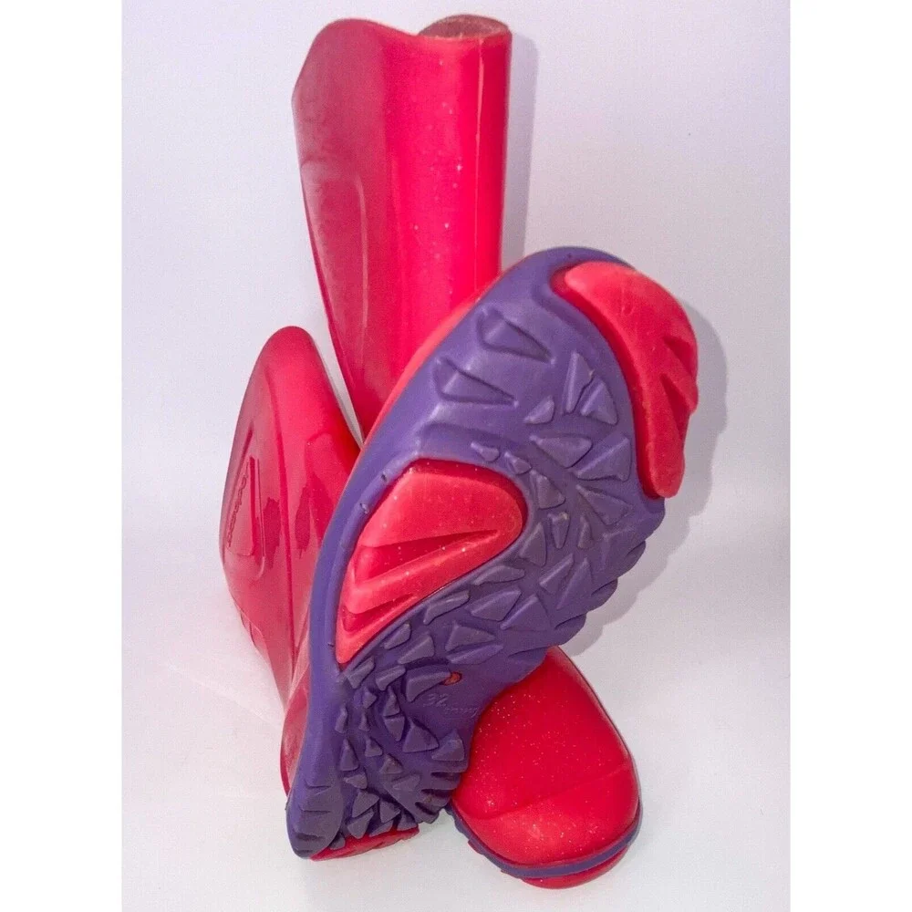 SKEEPER Size 32/1Y Black Slip-On Rain Boots w/Grip Soles Pink/Purple Rubber Boot